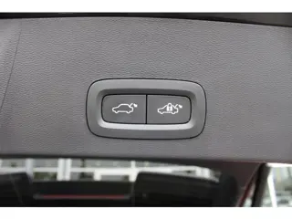 Foto 13 van Volvo XC40 T3 164PK Automaat Inscription | Styling Kit | 360 Camera | 21" LM Velgen | Verw. Voorstoe