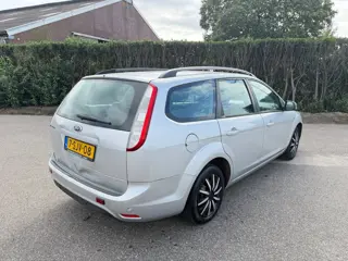 Foto 14 van Ford Focus Wagon 1.6 Trend - KOUDE AIRCO - APK 9/2027