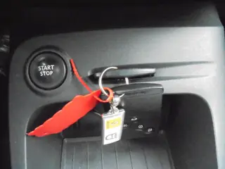 Foto 17 van Renault Captur 0.9 TCe Dynamique incl. Bovag Garantie, Climate Control enz.