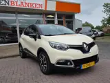 Foto 30 van Renault Captur 0.9 TCe Dynamique BJ.2015 / Navigatie / Camera / Keyless / Climate Control / 1 Eigena