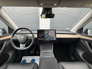 Foto 14 van Tesla Model Y Long Range AWD 75 kWh / WINTERPAKKET / FSD