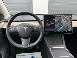 Foto 18 van Tesla Model Y Long Range AWD 75 kWh / WINTERPAKKET / FSD