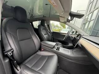 Foto 19 van Tesla Model Y Long Range AWD 75 kWh / WINTERPAKKET / FSD
