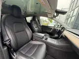 Foto 29 van Tesla Model Y Long Range AWD 75 kWh / WINTERPAKKET / FSD