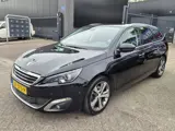 Foto 24 van Peugeot 308 SW 1.2 e-THP Première Trekhaak 17'' L.M.V Nw APK