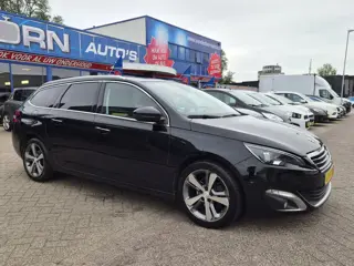 Foto 17 van Peugeot 308 SW 1.2 e-THP Première Trekhaak 17'' L.M.V Nw APK