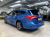 Foto 22 van Ford FOCUS Wagon EcoBoost Hybrid 125 pk ST Line X | Camera | El. a. klep | LED | Keyless entry | Nav