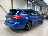 Foto 24 van Ford FOCUS Wagon EcoBoost Hybrid 125 pk ST Line X | Camera | El. a. klep | LED | Keyless entry | Nav