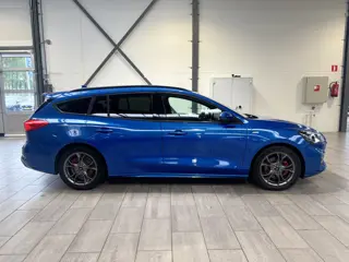 Foto 15 van Ford FOCUS Wagon EcoBoost Hybrid 125 pk ST Line X | Camera | El. a. klep | LED | Keyless entry | Nav