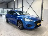 Foto 26 van Ford FOCUS Wagon EcoBoost Hybrid 125 pk ST Line X | Camera | El. a. klep | LED | Keyless entry | Nav
