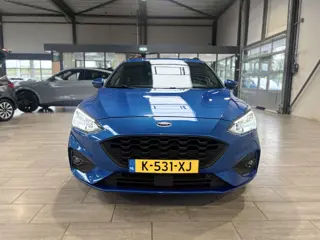 Foto 17 van Ford FOCUS Wagon EcoBoost Hybrid 125 pk ST Line X | Camera | El. a. klep | LED | Keyless entry | Nav