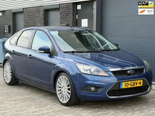 Ford Focus 1.6 Titanium LEER NAVI CLIMA TREKHAAK APK