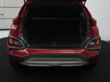 Foto 28 van Hyundai Kona 1.6 GDI HEV Premium | Apple Carplay | LED | Stoelverwarming | KRELL Sound | Leder | Stu