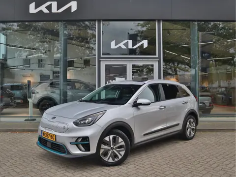 Kia e-Niro DynamicPlusLine 64 kWh | Stoelverwarming | Schuifdak | Trekhaak | LED | tot 10 jaar Garan