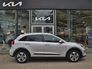 Foto 19 van Kia e-Niro DynamicPlusLine 64 kWh | Stoelverwarming | Schuifdak | Trekhaak | LED | tot 10 jaar Garan