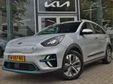 Foto 27 van Kia e-Niro DynamicPlusLine 64 kWh | Stoelverwarming | Schuifdak | Trekhaak | LED | tot 10 jaar Garan