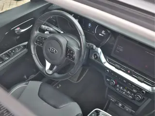Foto 14 van Kia e-Niro DynamicPlusLine 64 kWh | Stoelverwarming | Schuifdak | Trekhaak | LED | tot 10 jaar Garan