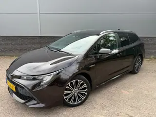 Toyota Corolla Touring Sports 1.8 Hybrid First Edition Limited Stoel + Stuurverwarming