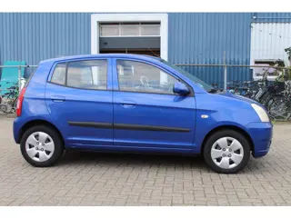 Foto 15 van Kia Picanto 1.1 LX