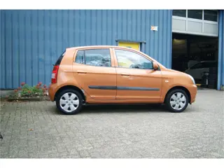 Foto 19 van Kia Picanto 1.0 LXE, Nieuwe APK!!! (bj 2004)