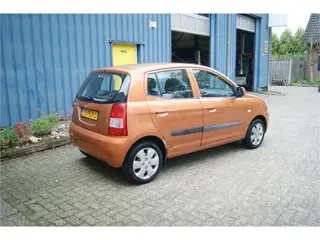 Foto 20 van Kia Picanto 1.0 LXE, Nieuwe APK!!! (bj 2004)