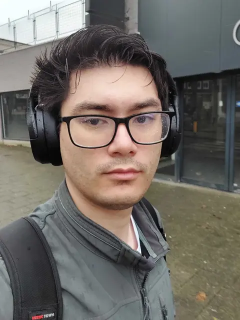 Jong man zoekt dame voor fun (liefst zc)