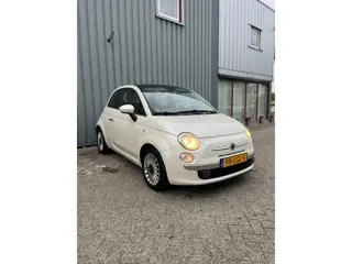 Foto 13 van Fiat 500 1.2 Lounge/pano/automaat/leer
