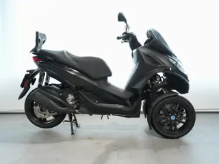 Piaggio MP3 300 HPE SPORT (bj 2023)