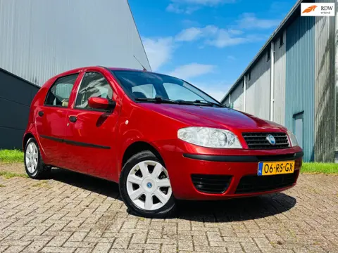 Fiat Punto 1.4-16V Dynamic.NIEUWE APK.AIRCO
