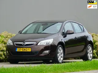 Opel Astra 1.4 Turbo Edition | Navigatie | NL | NAP | Trekhaak |