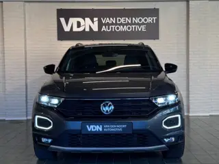 Foto 18 van VOLKSWAGEN T-ROC 1.5 TSI Sport Business R Black Style BEATS Camera Trekhaak 19''