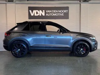 Foto 14 van VOLKSWAGEN T-ROC 1.5 TSI Sport Business R Black Style BEATS Camera Trekhaak 19''