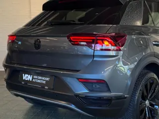 Foto 11 van VOLKSWAGEN T-ROC 1.5 TSI Sport Business R Black Style BEATS Camera Trekhaak 19''