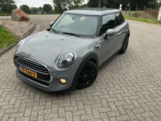 Foto 11 van MINI COOPER 1.5 COOPER