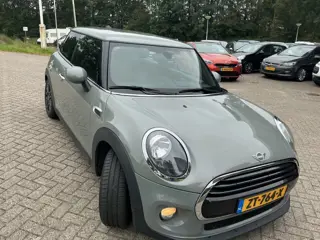 Foto 19 van MINI COOPER 1.5 COOPER