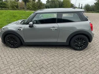 Foto 14 van MINI COOPER 1.5 COOPER
