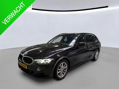 BMW 3-serie Touring 318i NL-AUTO | PANODAK | PDC | Curved Display