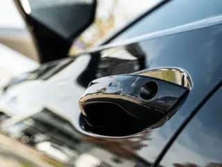 Foto 13 van CUPRA Formentor 1.4 e-Hybrid VZ Performance SCHAALSTOELEN CAMERA 19 INCH  BLACK OPTIC