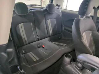 Foto 15 van MINI Electric Basic 33 kWh NL AUTO | NAVI | LED SPORT STOELEN
