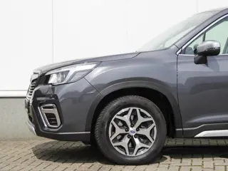 Foto 11 van Subaru Forester 2.0i e-BOXER Luxury | Navi | Adap. Cruise | Clima | Camera | Trekhaak