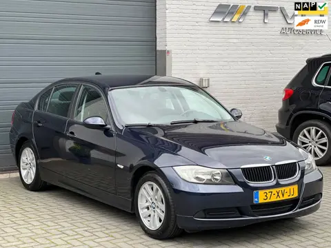 BMW 3-serie 318i | Airco | Cruise | Beurt | 4 Nw. Banden | Goed Onderhouden |