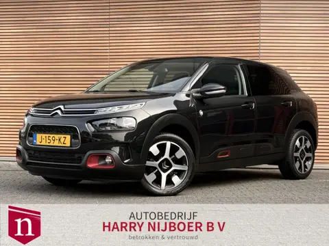 Citroën C4 Cactus 1.2 PureTech C-series Trekhaak / Camera / Clima / Carplay