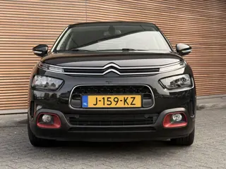 Foto 19 van Citroën C4 Cactus 1.2 PureTech C-series Trekhaak / Camera / Clima / Carplay
