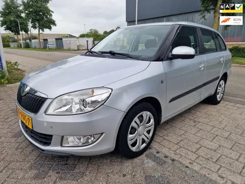 Skoda Fabia Combi 1.2 TSI Ambition, Apk, Nap, Zeer goed rijdend, Inruil mogelijk.