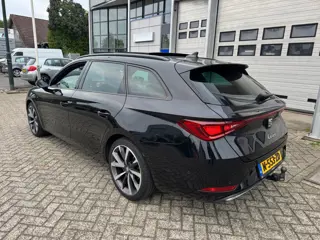 Foto 19 van Seat Leon Sportstourer 1.5 eTSI FR Business Panodak,Camera,trkhaak