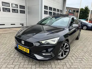 Foto 18 van Seat Leon Sportstourer 1.5 eTSI FR Business Panodak,Camera,trkhaak
