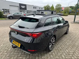 Foto 17 van Seat Leon Sportstourer 1.5 eTSI FR Business Panodak,Camera,trkhaak