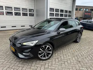 Foto 16 van Seat Leon Sportstourer 1.5 eTSI FR Business Panodak,Camera,trkhaak