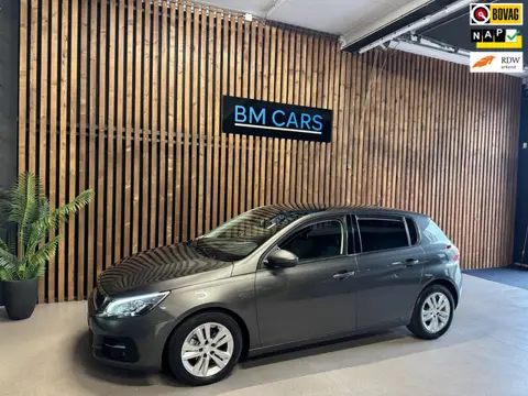 Peugeot 308 1.2 PureTech Panodak,Navi,Cruise