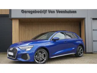 Audi A3 Sportback 40 TFSIe 204PK 2x S-Line Pano.dak 18inch LM Virtual Cockpit *Sepang Blue* A-Camera